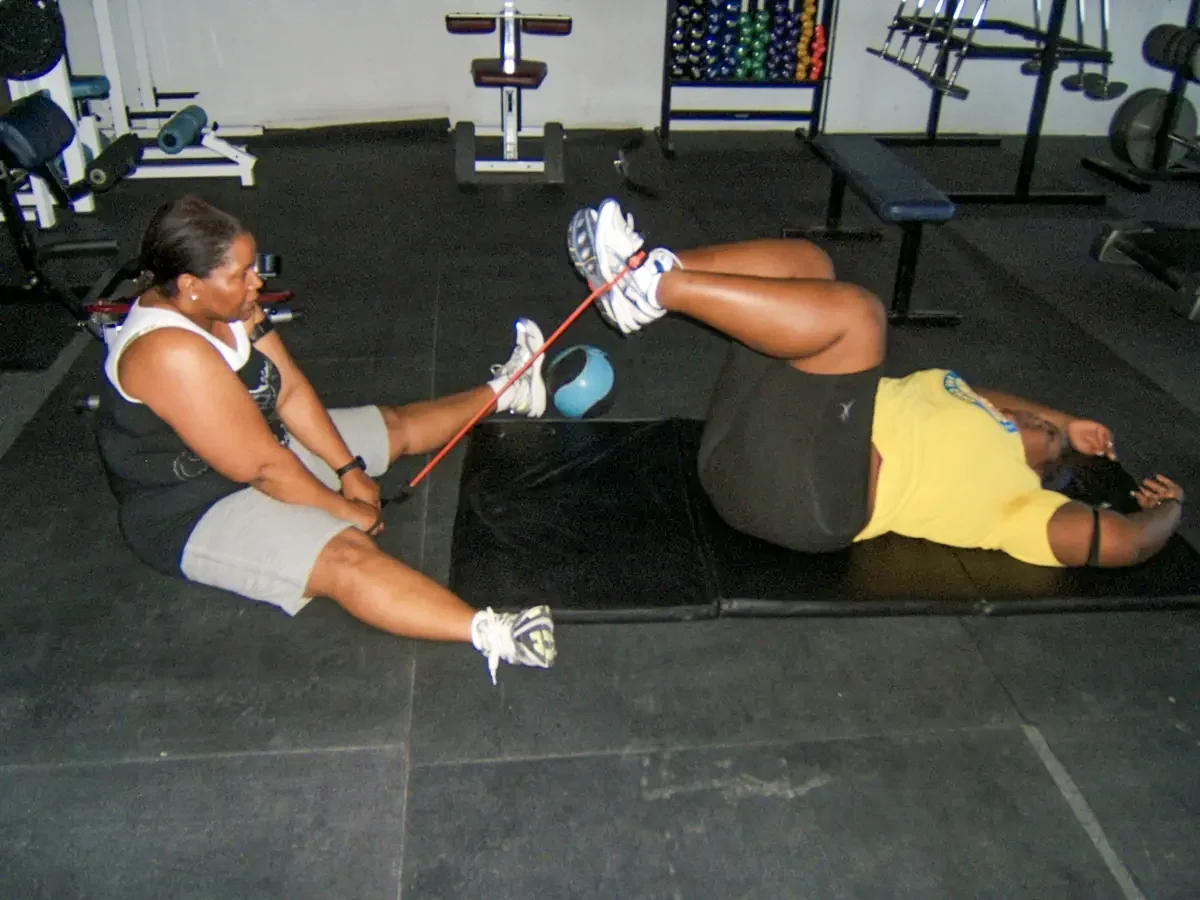 Hands-on coaching in the gym